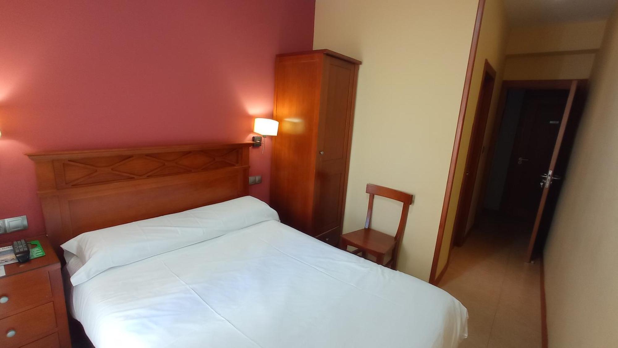 Torreperogil Pension Restaurante Casablanca חדר תמונה