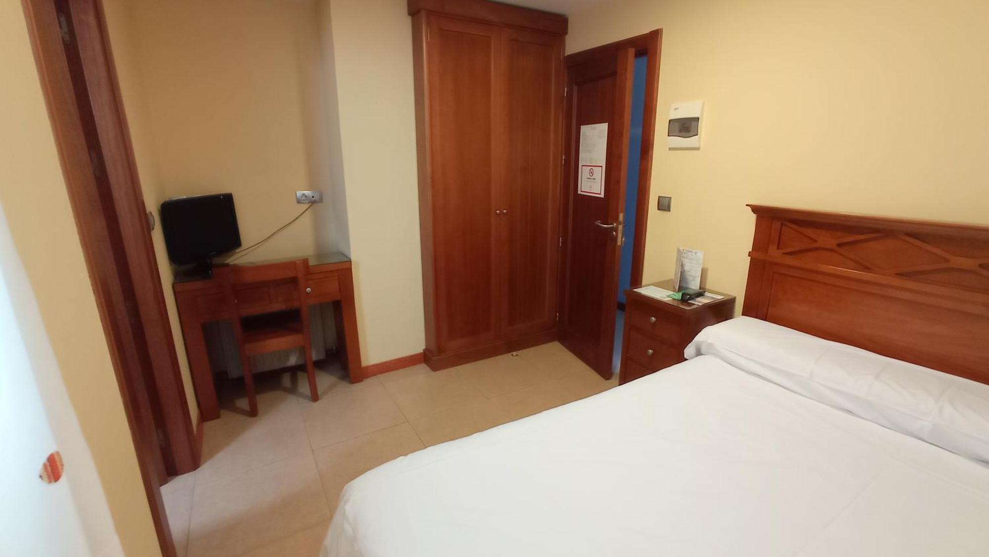 Torreperogil Pension Restaurante Casablanca חדר תמונה