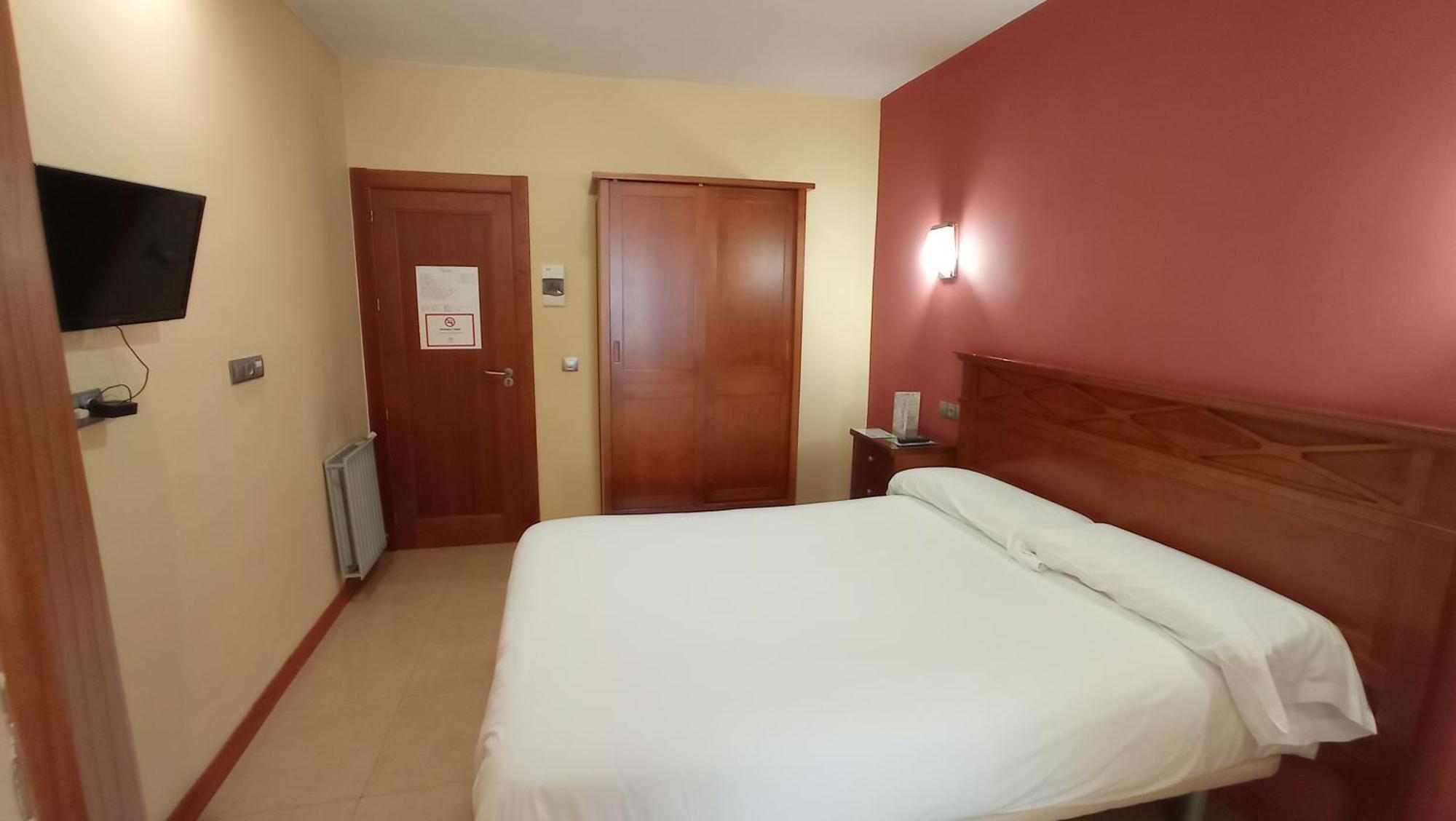 Torreperogil Pension Restaurante Casablanca חדר תמונה