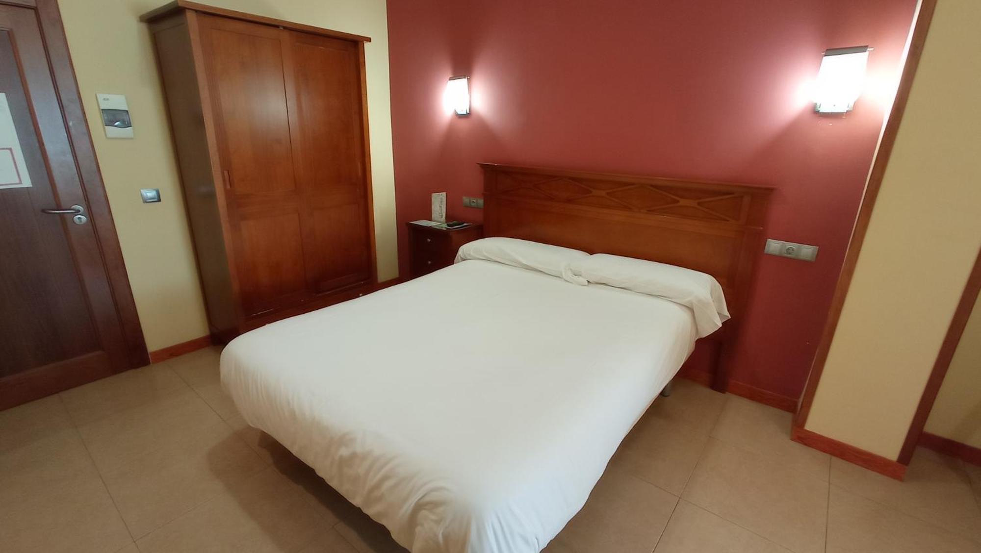 Torreperogil Pension Restaurante Casablanca חדר תמונה